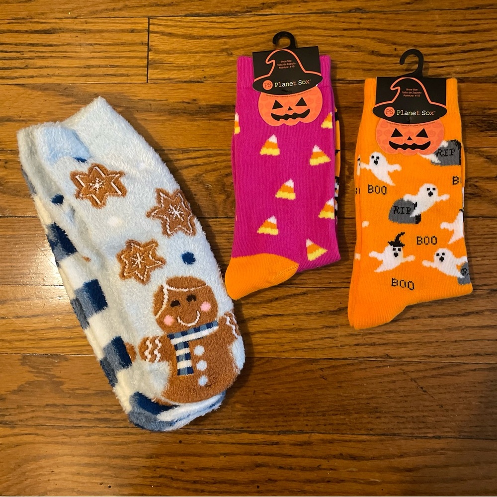 NWT Seasonal Holiday Halloween and Winter Socks Bundle Set